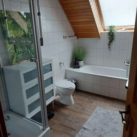 Appartement Schoene Voll Ausgestattete